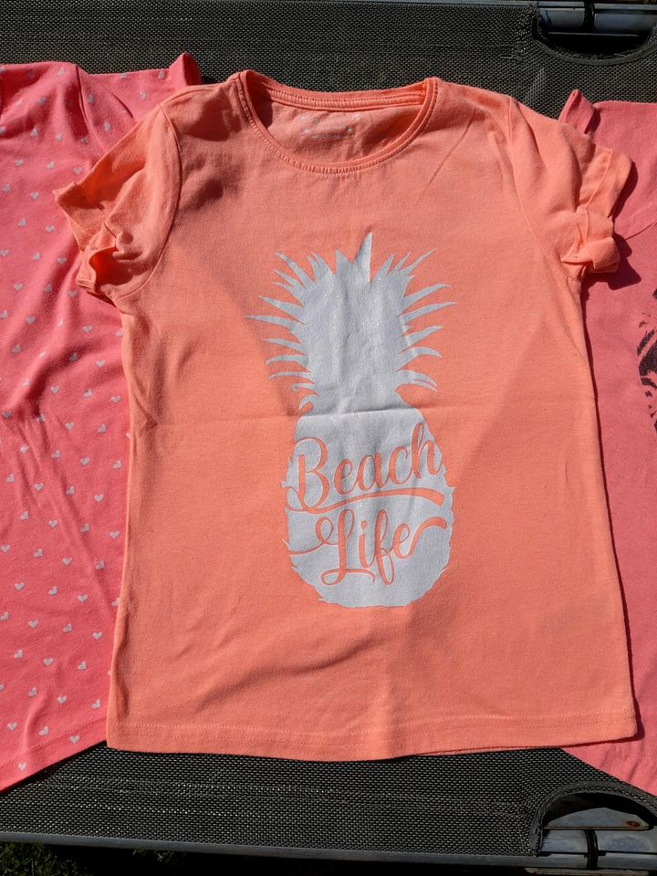 3 T-Shirts gr. 140 pink orange Ananas in Mölln