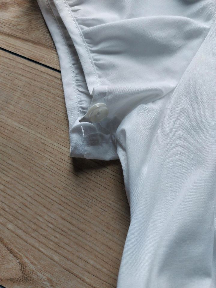 Dirndl Bluse weiß Größe 30, nur 1x getragen in Oettingen in Bayern