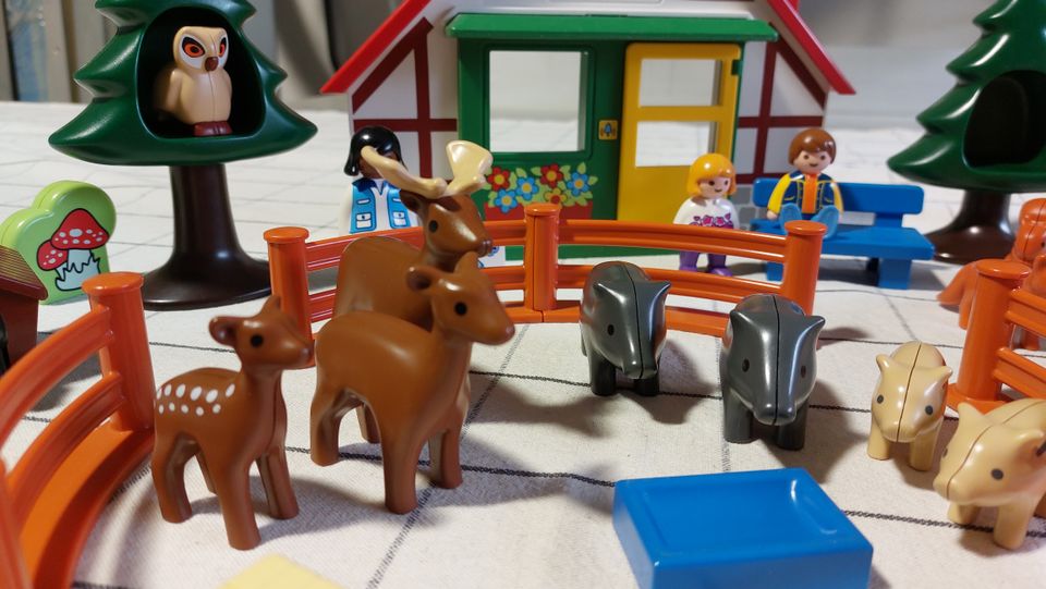 Playmobil 123 Waldhaus mit Tieren in Frankenthal (Pfalz)