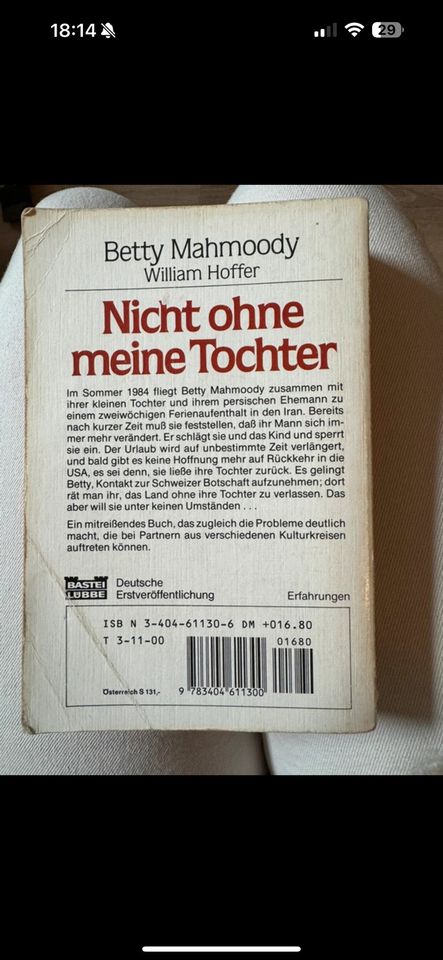 Buch ,nicht ohne meine Tochter‘ in Neuss