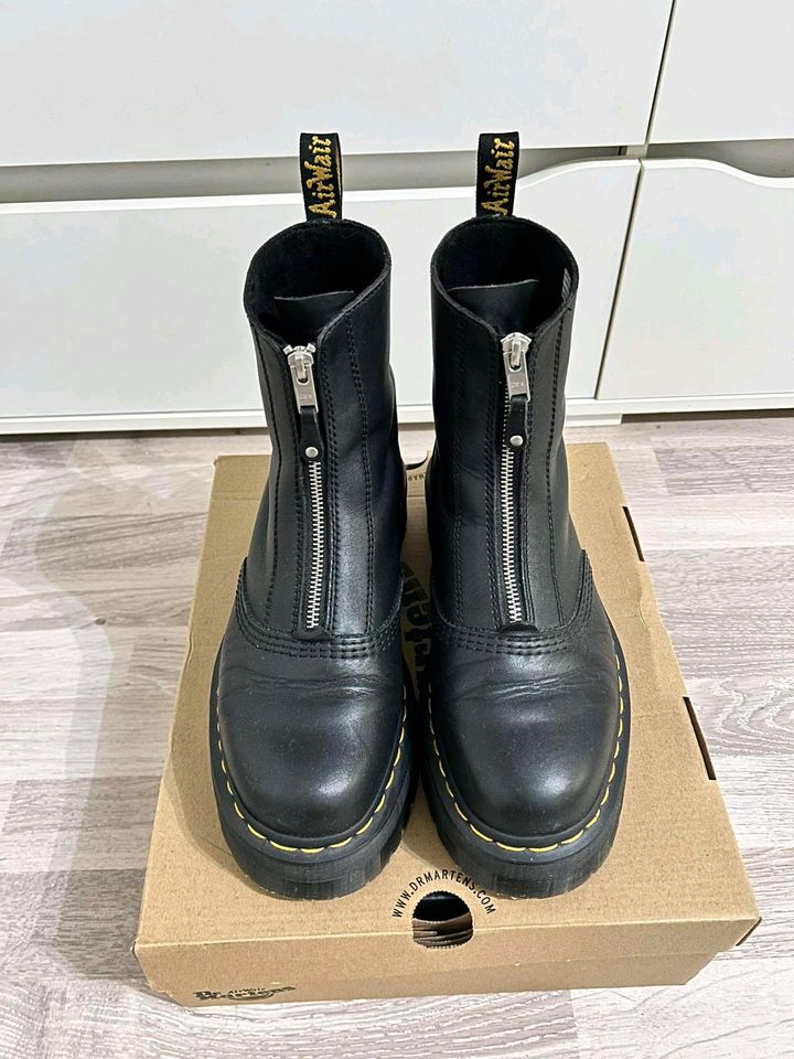 Dr. Martens Schuhe in Heinsberg