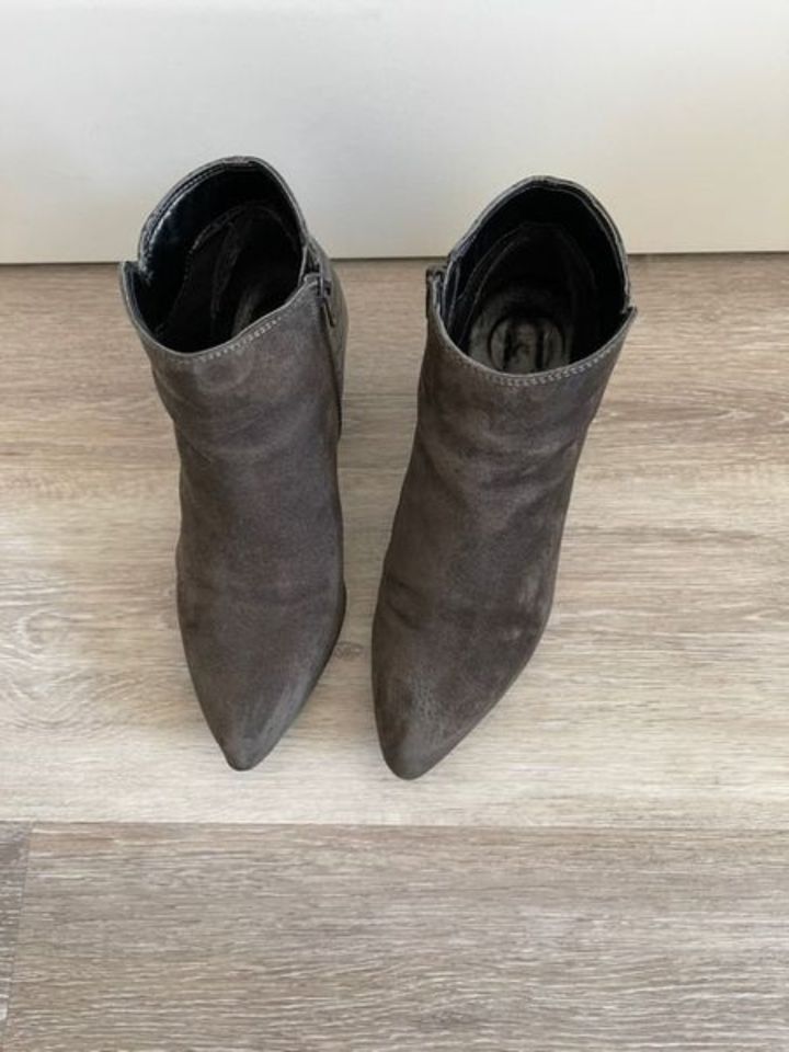 Lederstiefeletten Venturini Gr. 37 siber grau Stiefelette Kroko in Hamburg