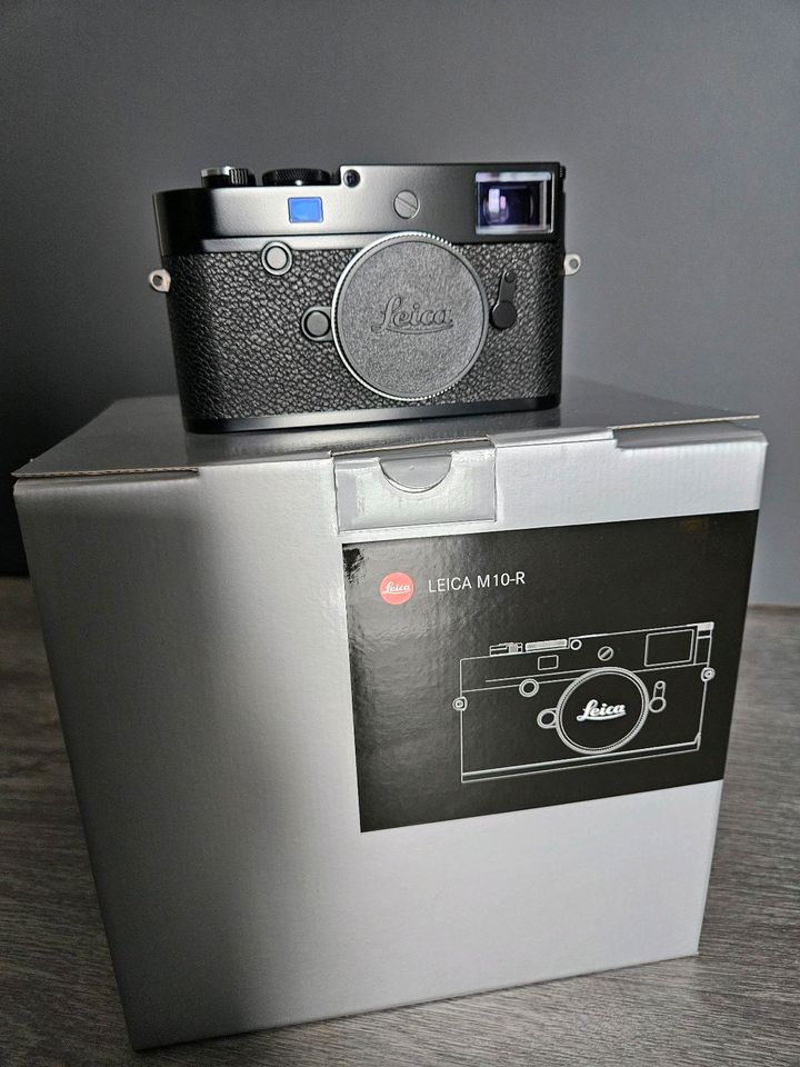 Leica M10-R black paint mit OVP und Servicezertifikat in Haiger