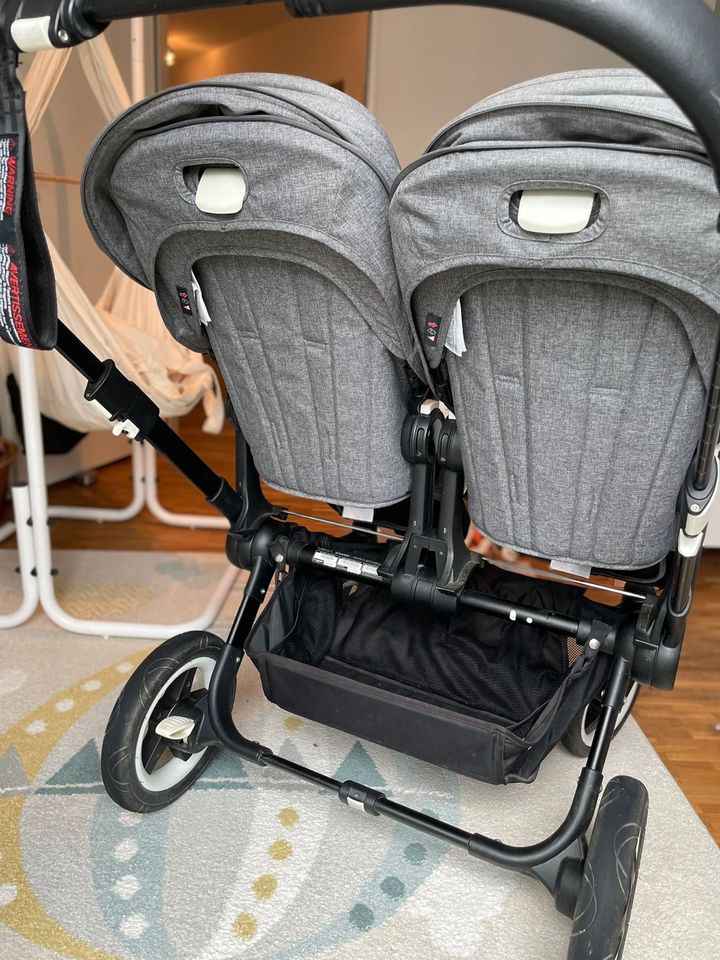 Bugaboo Donkey2 Geschwisterwagen in Grau mit Zubehör in Bonn