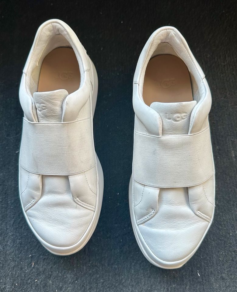 UGG Neutra Damen Sneaker Gr. 38 USA 7 aus Leder in Karlsruhe