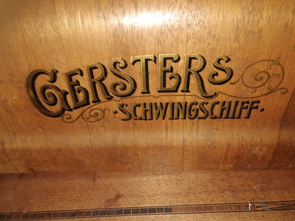 Alte Nähmaschine "Gersters Schwingschiff" in Lichtenstein