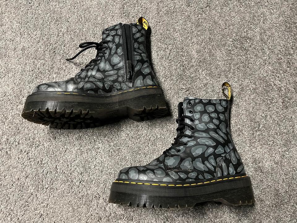 Dr. Martens Stiefel Gr 39 Leder Plateau Leo grau schwarz in Dortmund