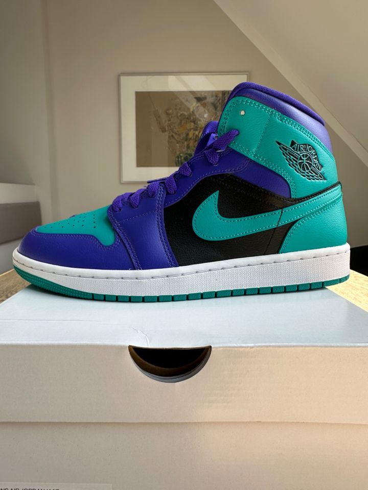 Nike Air Jordan 1 Mid "GRAPE" * ungetragen / EUR 43 * in Hamburg