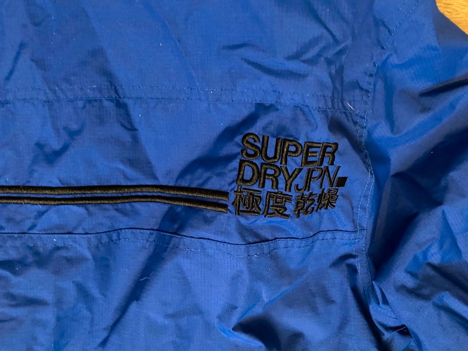 Superdry neuwertige, warme Herrenjacke in Bochum