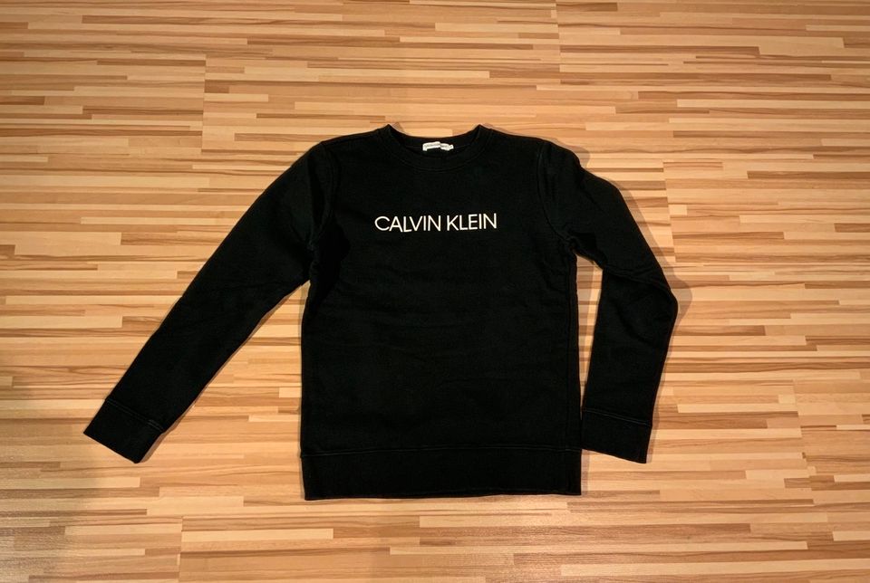 Calvin Klein Pullover schwarz Gr 14 158 CK Pulli Sweatpullover in Rotenburg (Wümme)