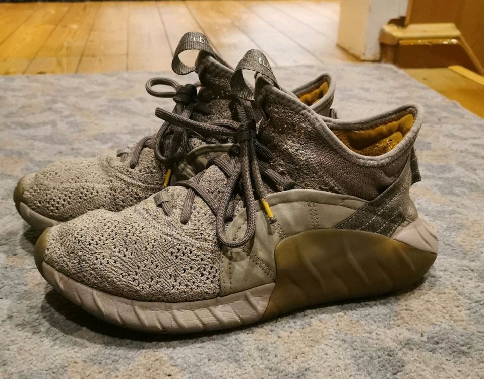 Adidas Tubular Sneaker 42 2/3 in Rheinland-Pfalz - Mehlingen | eBay  Kleinanzeigen ist jetzt Kleinanzeigen