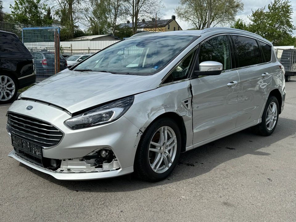 Ford S-Max S-MAX Hybrid Titanium in Bochum