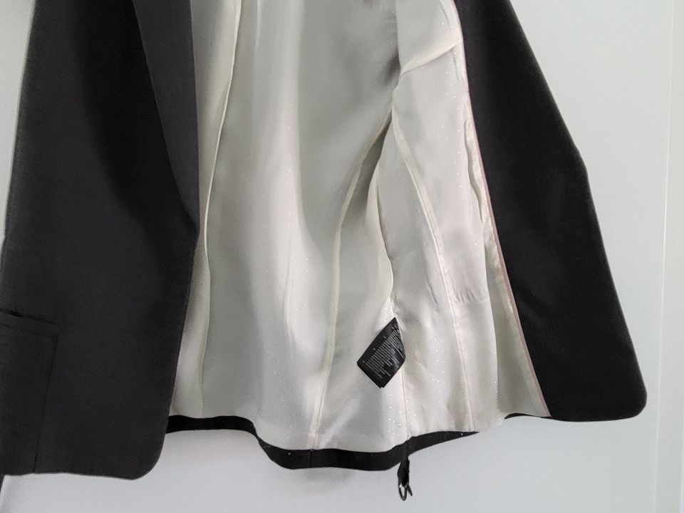 Damenblazer Damenweste H&M Gr. 36 grau gebraucht in Laatzen