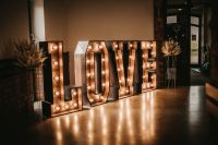 Leuchtbuchstaben XXL - LOVE für Hochzeiten - Foto Hintergrund Nordrhein-Westfalen - Minden Vorschau