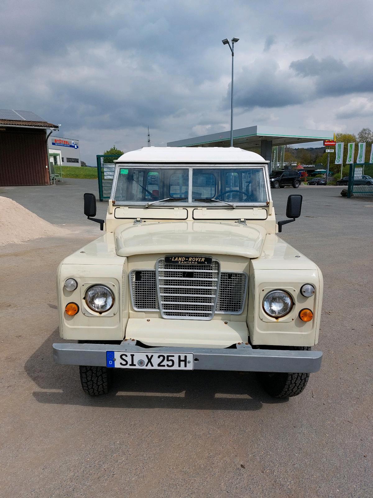Abbildung des Autos Land Rover 88 Super Sant…