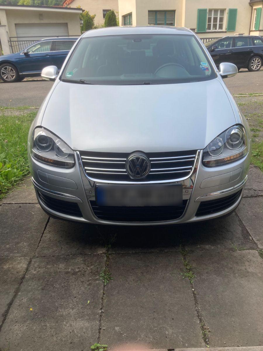 Abbildung des Autos Volkswagen Jetta 1.4 TSI…