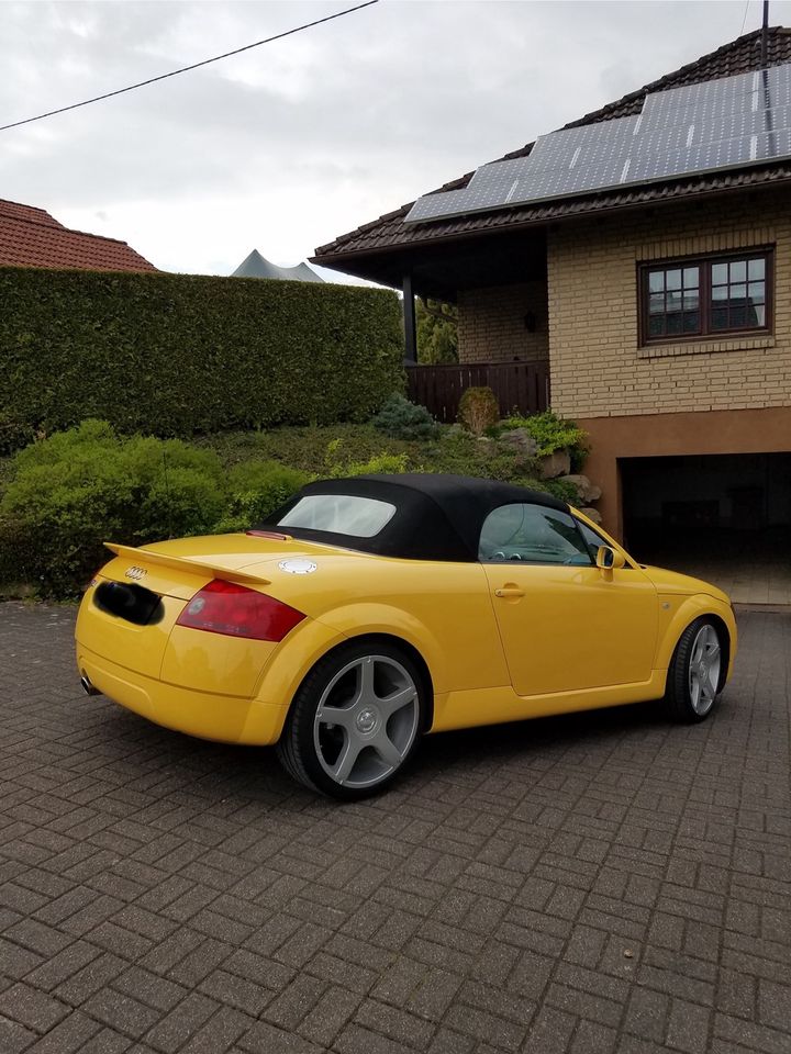 Audi TT Roadster von Abt 1,8T 140 KW Cabrio in Haiger