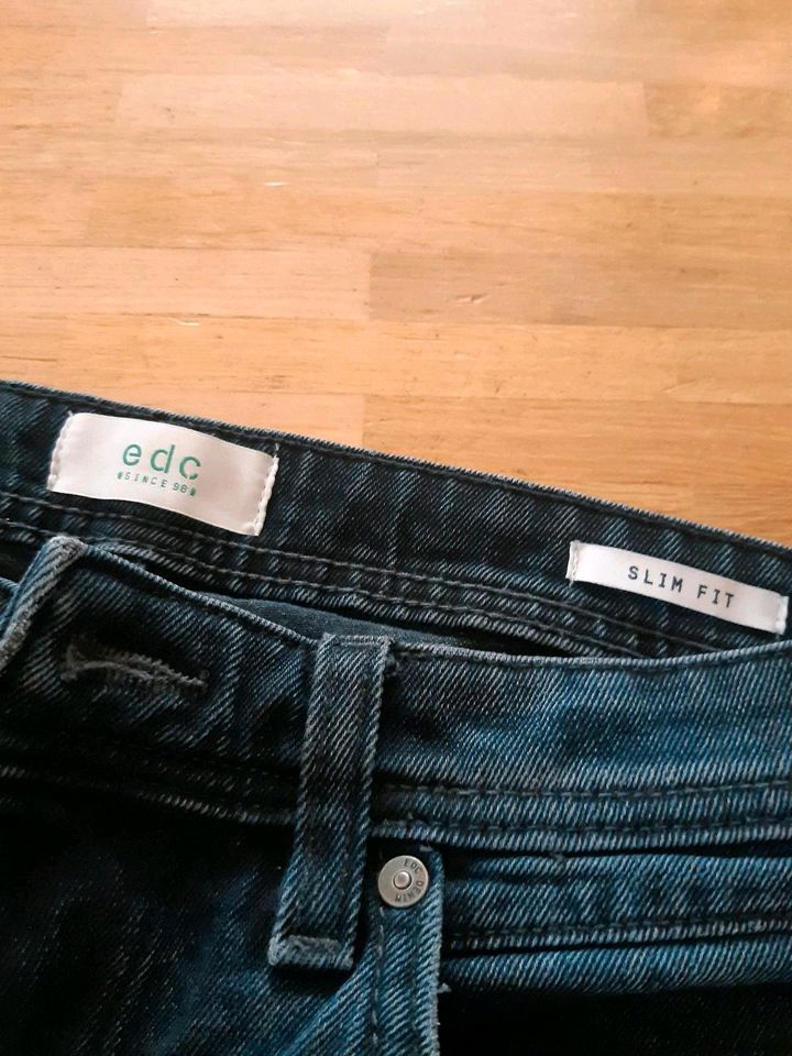 Jeans top edc in Zorneding