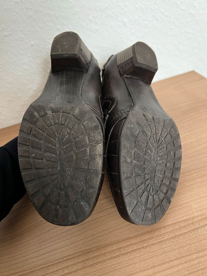 Braune Schuhe Halbschuhe in der Größe 37 in Lohmar
