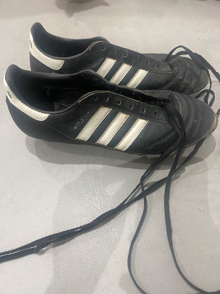 Originale Adidas World Cup aus Känguru Leder Größe 42 in Haiger