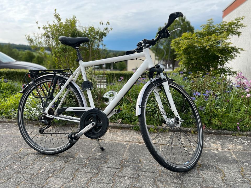 Fahrrad Herrenrad Trekkingrad super Zustand Shimano in Taunusstein