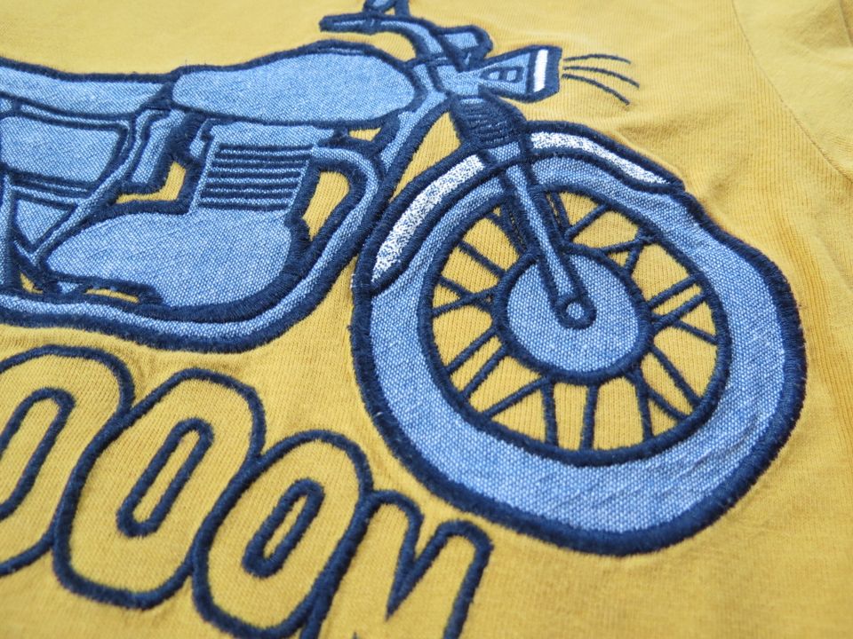 cooles Langarmshirt - Gr.134 - senfgelb - C&A - Motorrad in Eisenberg