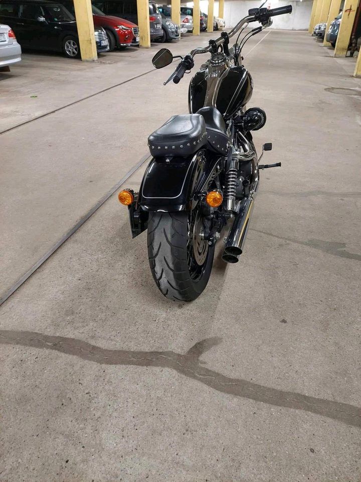 Harley Davidson Dyna Wilde Glide in Hamburg