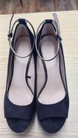 Pumps Plateauschuhe ZARA schwarz Gr.39 chic, Silvester Hessen - Bad Arolsen Vorschau