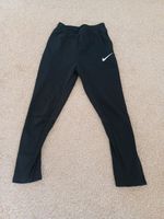 Nike Jogginghose, Gr. 137-147 137-147 Nordrhein-Westfalen - Wesel Vorschau