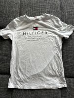 Verkaufe Tommy Hilfiger tshirt in Gr. 164 Niedersachsen - Brake (Unterweser) Vorschau