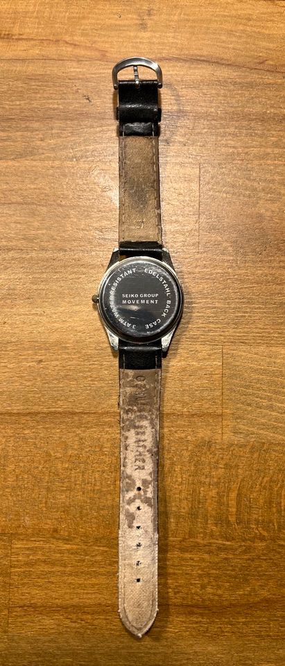 SEIKO Quartzuhr mit schwarzem Leder - Armband Herrenuhr in Halle