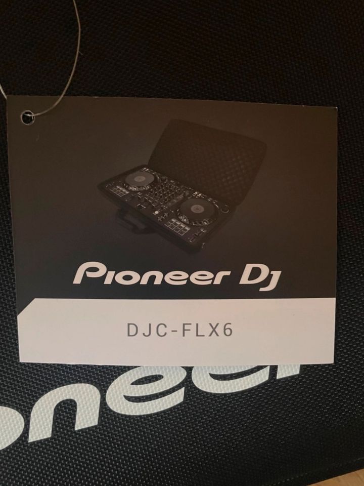 DDJ-FLX6-GT 4-Kanal-DJ-Controller + Hülle + Kopfhörer in Dresden