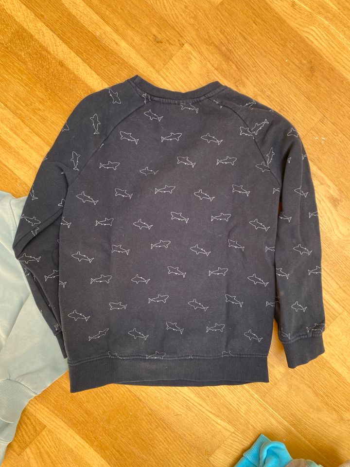 Sweatshirt Fleecejacke Sweatjacke (Gr 122/128) H&M u.a. SETPREIS in Hamburg