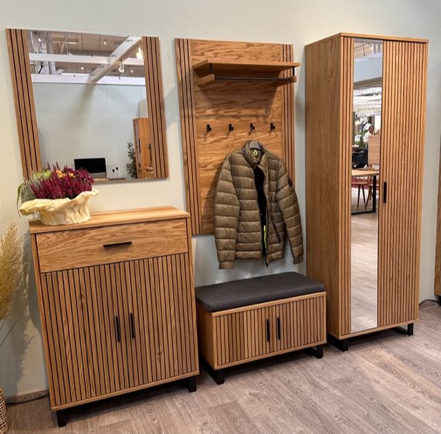 Schukommode - Garderobe Serie Laura - mit Paneele Optik  - 499€ in Witten