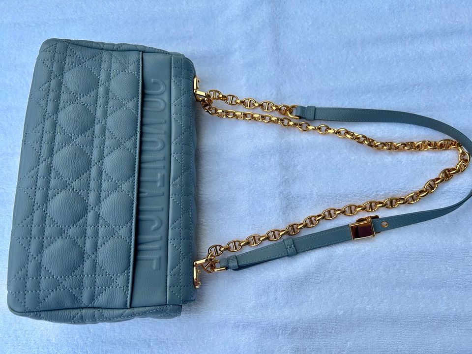 Luxuriöse Dior Tasche Modell Caro, Medium ❤️ in Wolfenbüttel