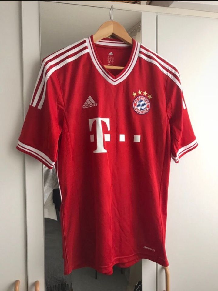 FC Bayern München Trikot adidas (Saison 2013) in Berlin