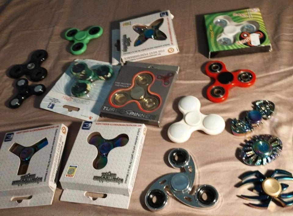 Fidget Spinner in Originalverpackung! in Göttingen