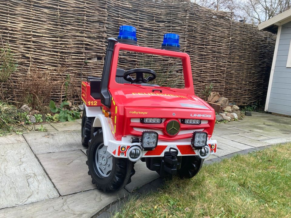 Rolly Toys 036639 Mercedes Unimog mit Abblendlicht / Blaulicht … in Hamburg