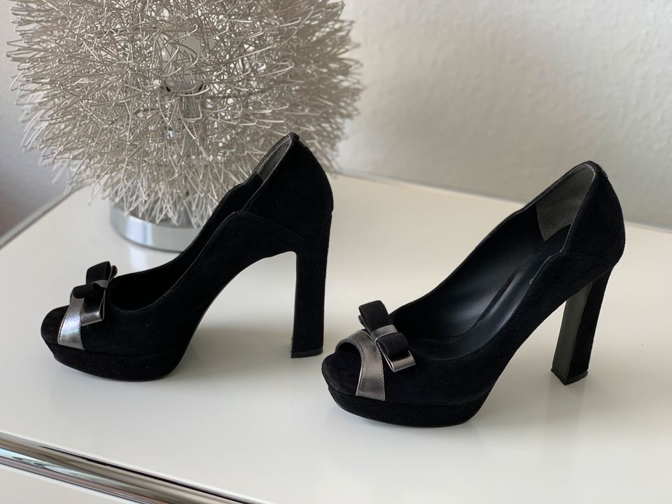 Exklusive Pumps/Peeptoes von Guess, Gr. 38 in Duisburg