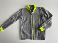 Strickjacke von Gucci 100% Wolle grau neon Jungen Gr. 116 6y Stuttgart - Stuttgart-Süd Vorschau