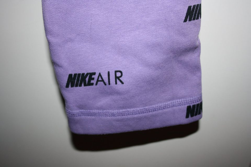 Nike Sweatshirt kurz Größe M in Ottobrunn