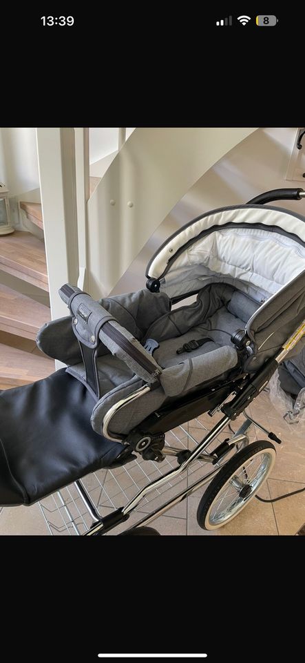 Emmaljunga Mondial De Luxe Kinderwagen in Moorrege