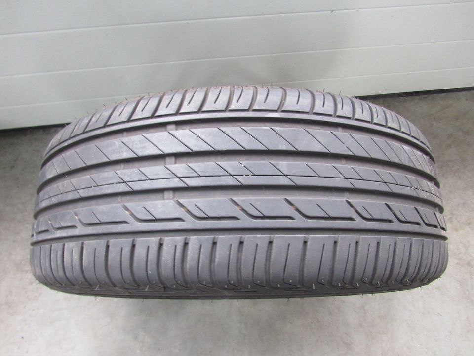 Orig. Audi Q2 Sommerreifen Alufelgen 215/55 R17V 81A601025A in Schmidgaden