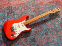Fender Squier Hank Marvin Stratocaster Fiesta Red Japan Niedersachsen - Oldenburg Vorschau