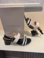 Loretta Pettinari italienische Designer schuhe Sandalen 39 Np198 Rheinland-Pfalz - Kaiserslautern Vorschau