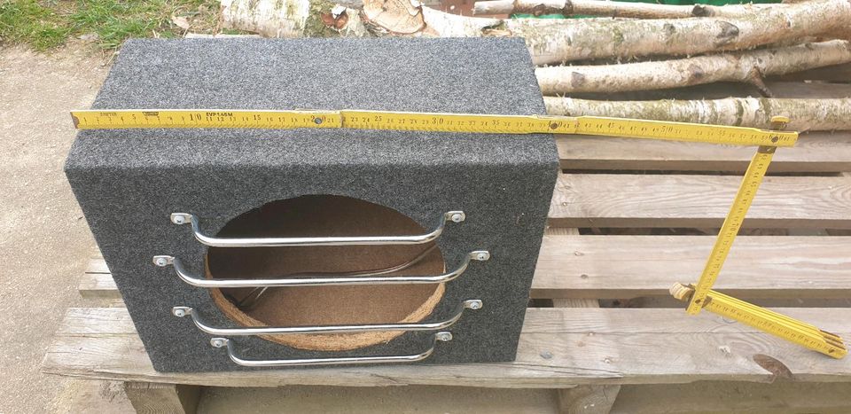 Bass Box Subwoofer Gehäuse 9 Zoll / 23 cm in Großschirma