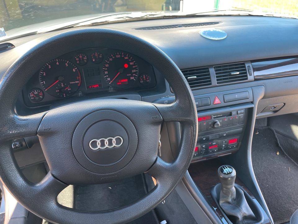 Audi A6 2,4 V6 von 1997 in Waltrop