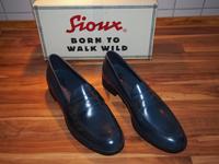 Neue blaue Leder Sioux Mokkassin / College Schuhe Größe 7 Frankfurt am Main - Seckbach Vorschau