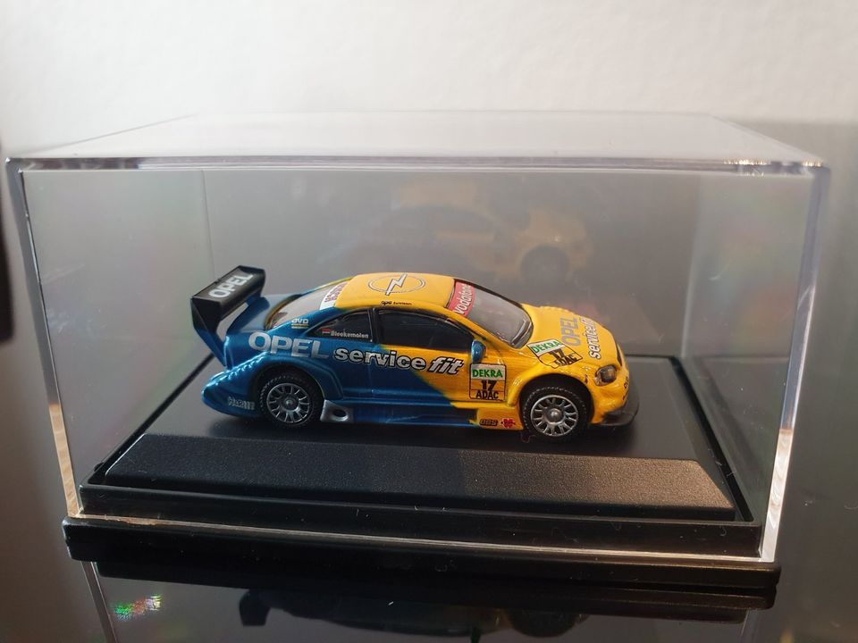 Schuco Opel Astra V 8 Coupe 2003 1:87 m. Vitrine TOP in Cuxhaven