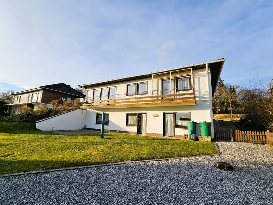 Gepflegtes Einfamilienhaus mit dem Charme der 1970-er Jahre in Blankenrath zu verkaufen! in Blankenrath